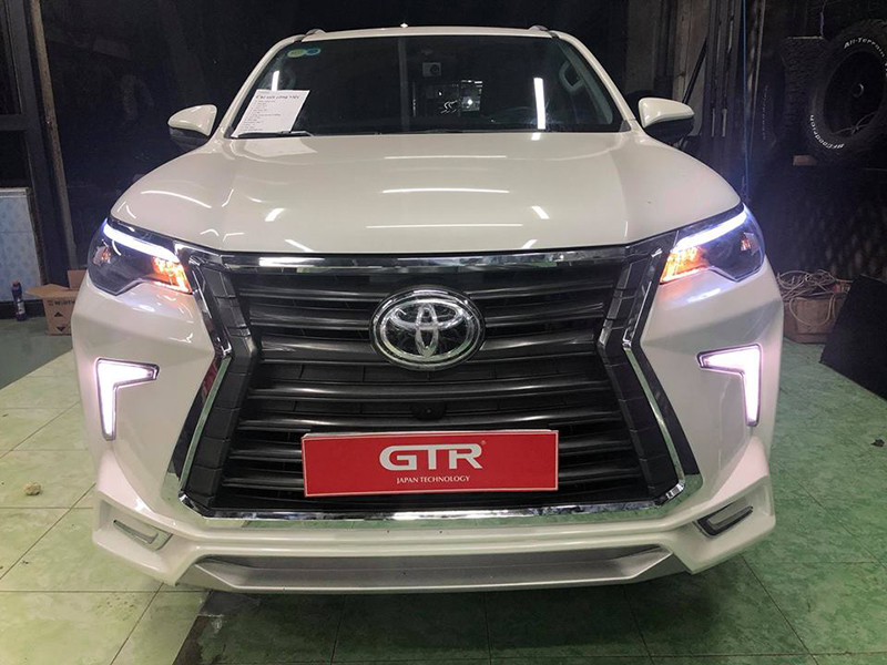 Toyota độ cản Lexus chất phát ngất